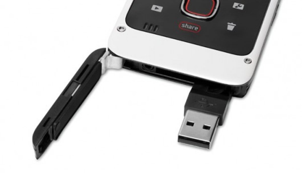 Kodak Playfull, cameră video waterproof şi drop-proof de mărimea unui card