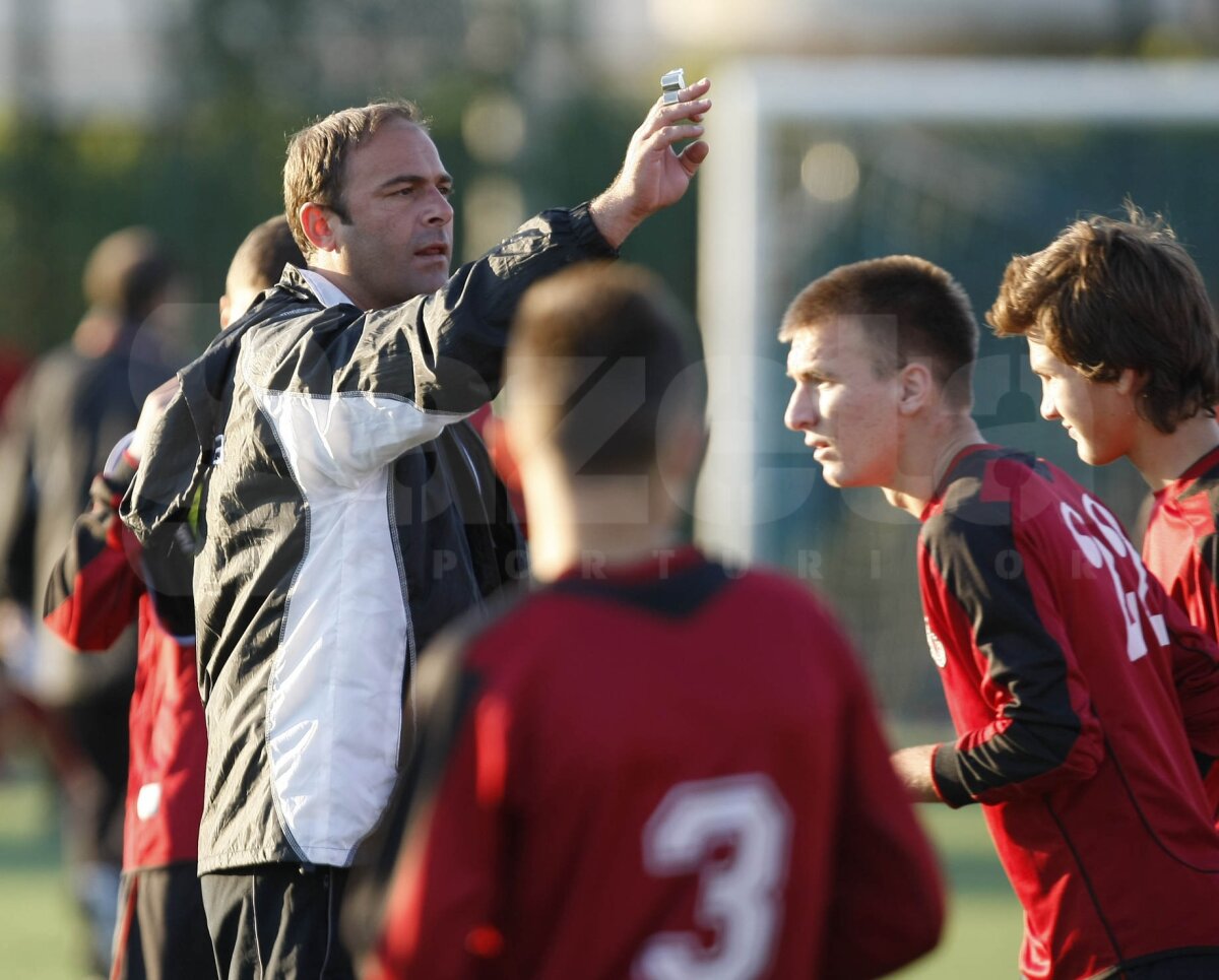 Duro, fostul gladiator cu plete din Ghencea a început să chelească :)  "Mi-e dor de Steaua şi acum"