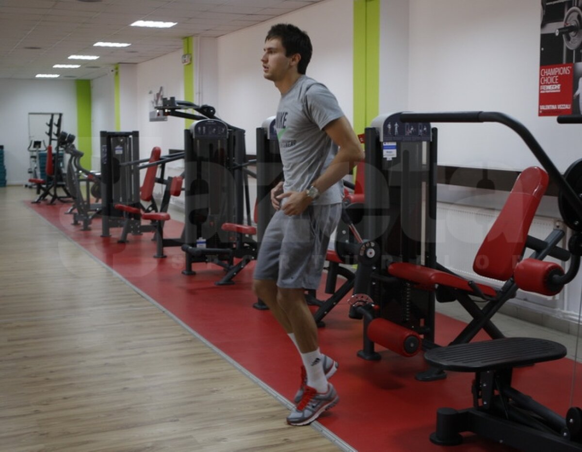 FOTO Ilie Stan vrea forţă » 4 stelişti "au tras de fiare" pentru a reintra rapid în programul echipei ;)