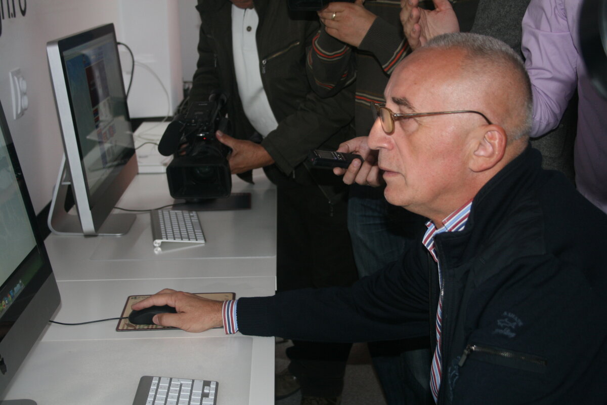 Oţelul calcă pe urmele Barcelonei. Marius Stan e primul "socio"