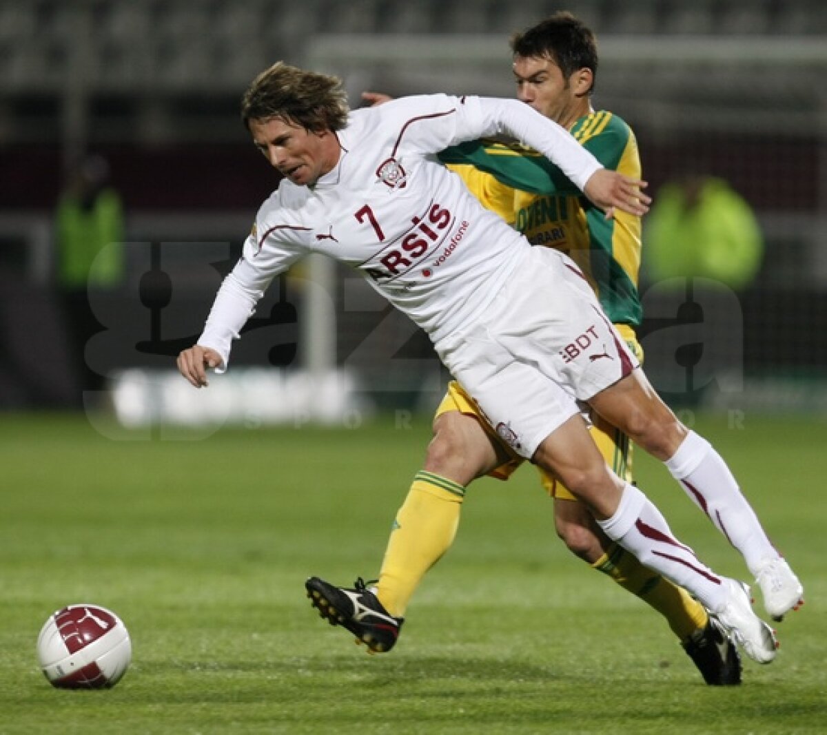 Giuleştenii s-au distrat cu noua echipă a lui Stoichiţă » Rapid - CS Mioveni 4-0