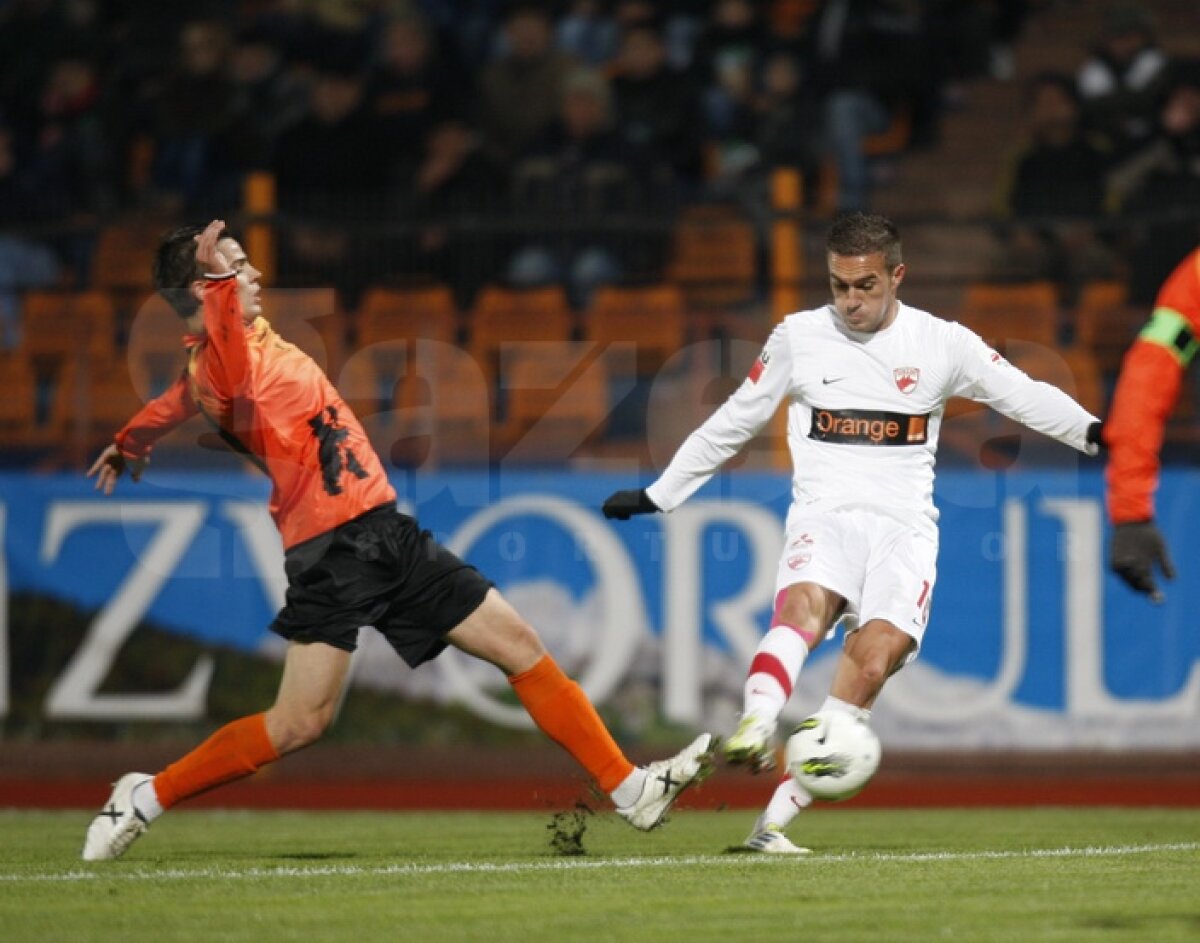 "Cîinii" au făcut SHOW la Piatra Neamţ  » Ceahlăul - Dinamo 0-5