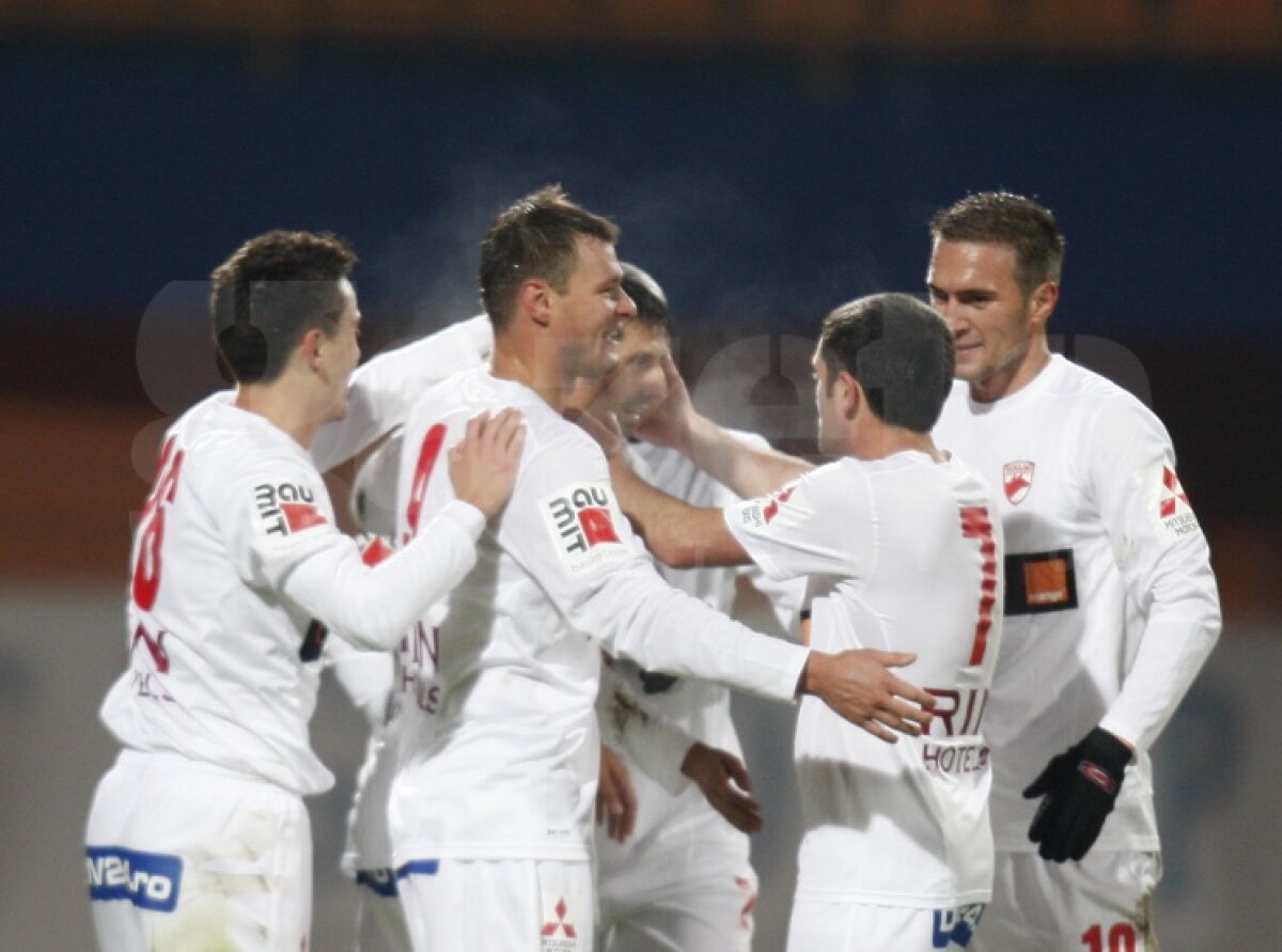 "Cîinii" au făcut SHOW la Piatra Neamţ  » Ceahlăul - Dinamo 0-5