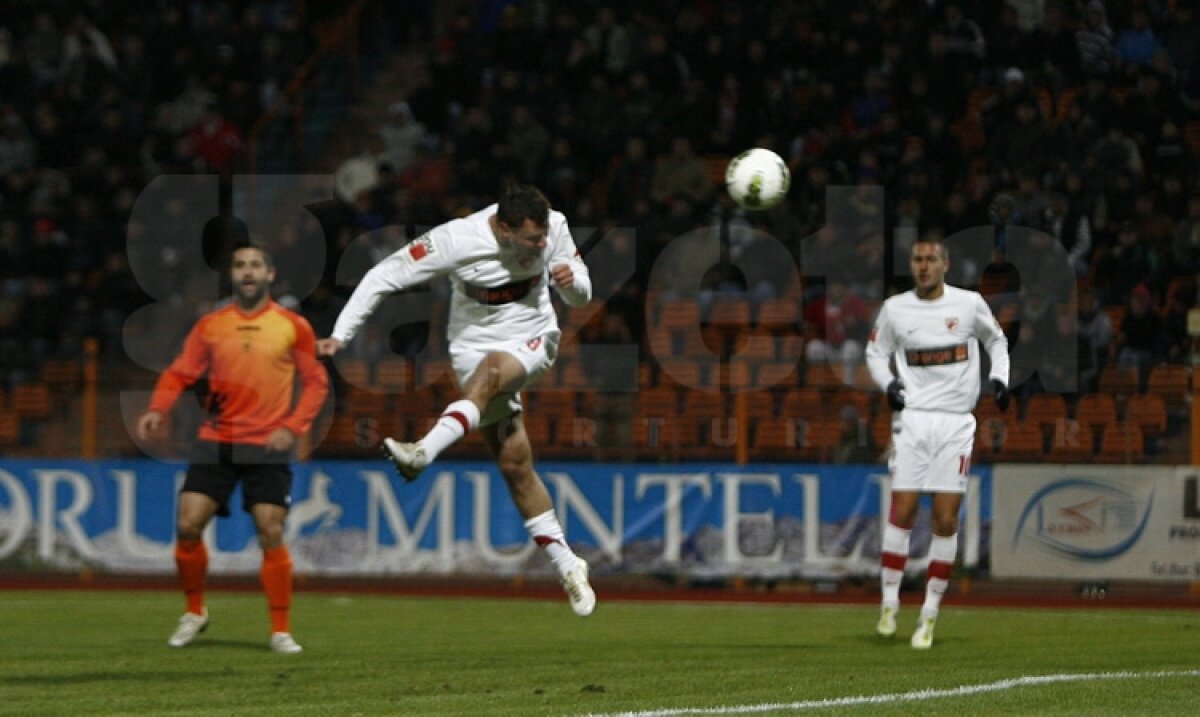 "Cîinii" au făcut SHOW la Piatra Neamţ  » Ceahlăul - Dinamo 0-5