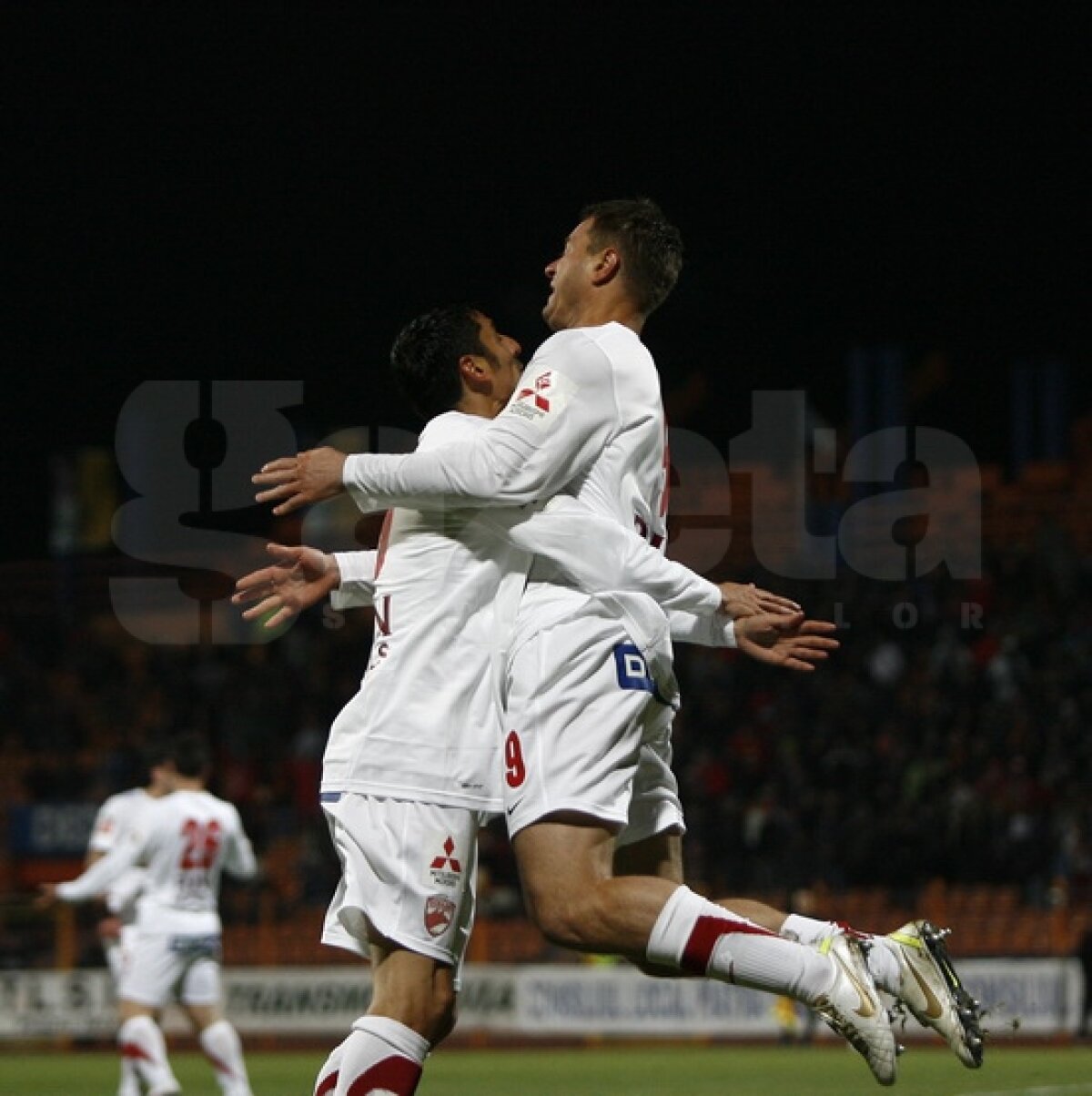 "Cîinii" au făcut SHOW la Piatra Neamţ  » Ceahlăul - Dinamo 0-5