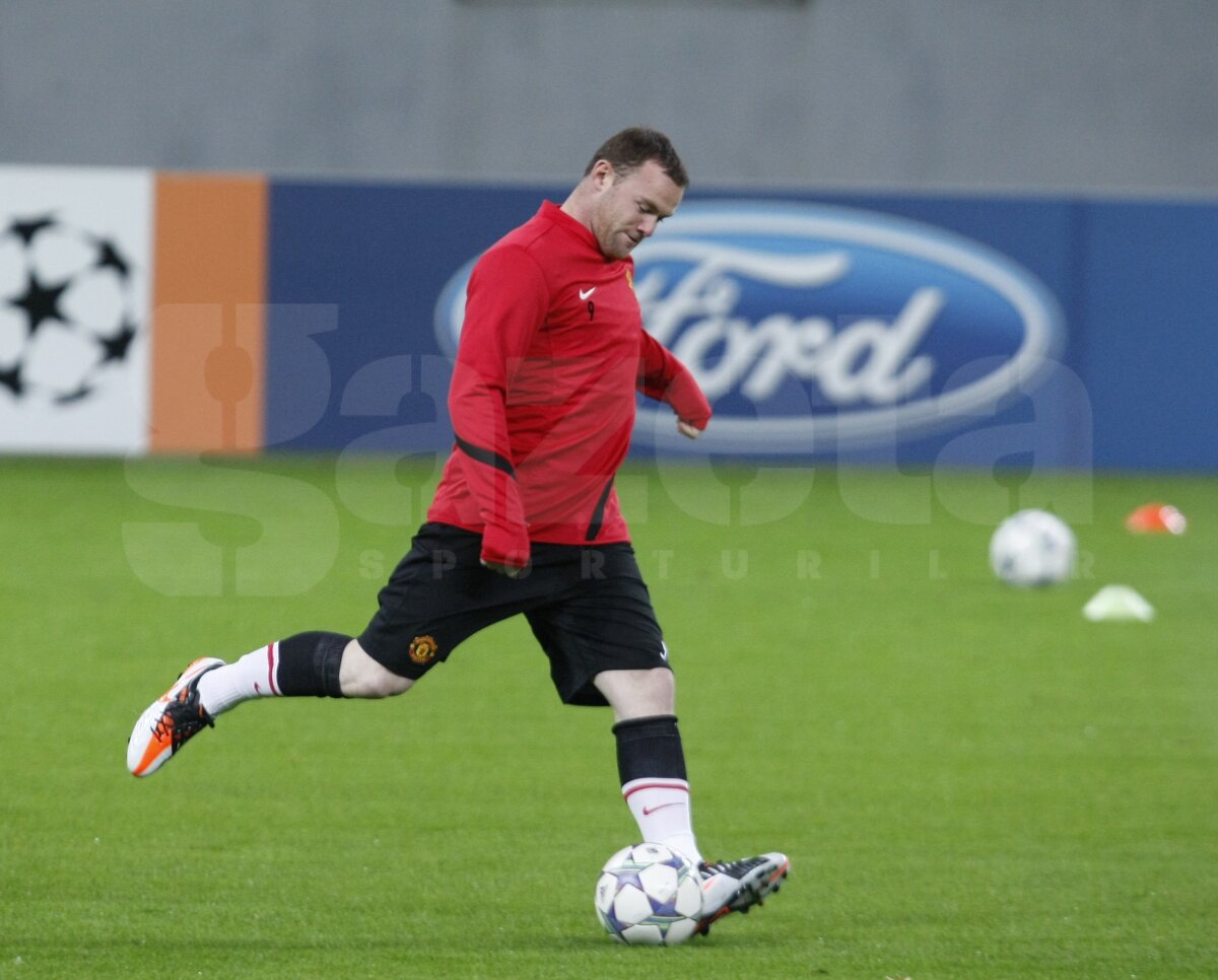 ﻿FOTO Manchester s-a antrenat pe o ploaie torenţială » Le-am băgat frigul în oase