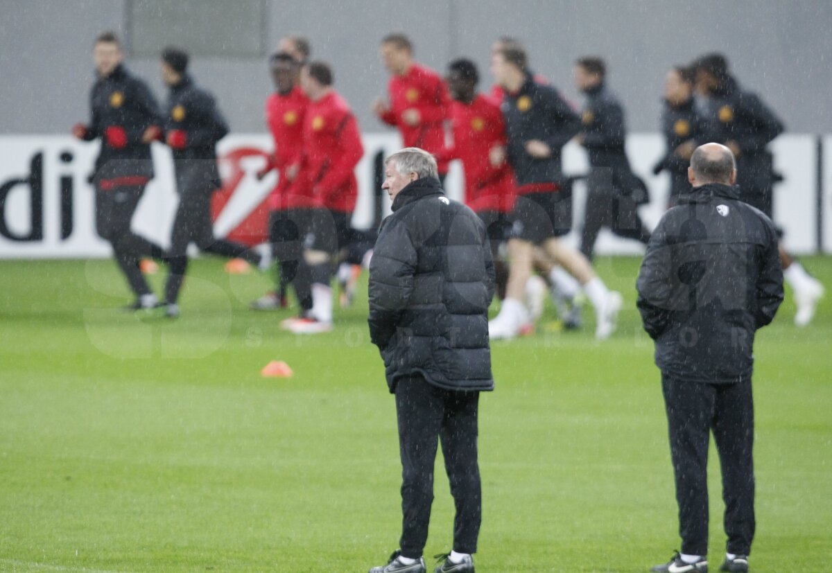 ﻿FOTO Manchester s-a antrenat pe o ploaie torenţială » Le-am băgat frigul în oase