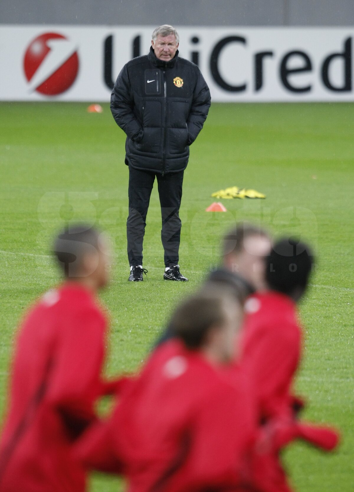 ﻿FOTO Manchester s-a antrenat pe o ploaie torenţială » Le-am băgat frigul în oase