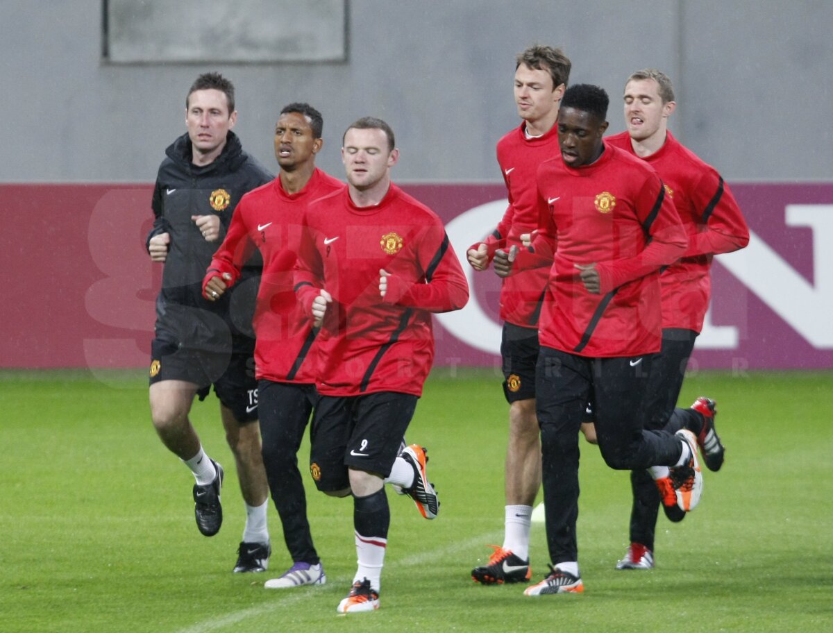 ﻿FOTO Manchester s-a antrenat pe o ploaie torenţială » Le-am băgat frigul în oase