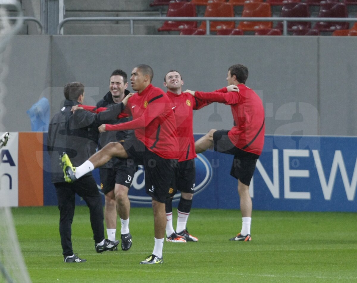 ﻿FOTO Manchester s-a antrenat pe o ploaie torenţială » Le-am băgat frigul în oase