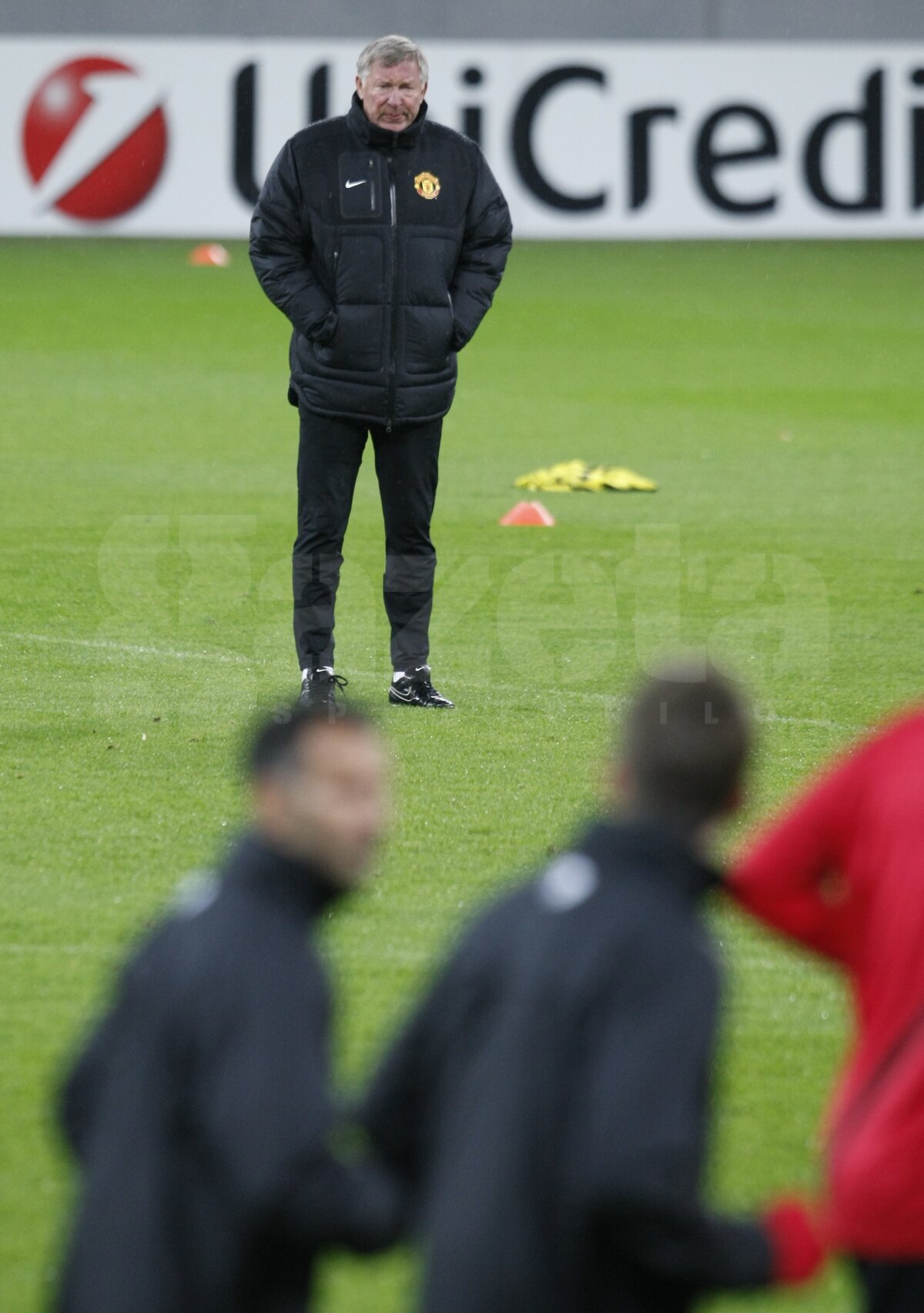 ﻿FOTO Manchester s-a antrenat pe o ploaie torenţială » Le-am băgat frigul în oase