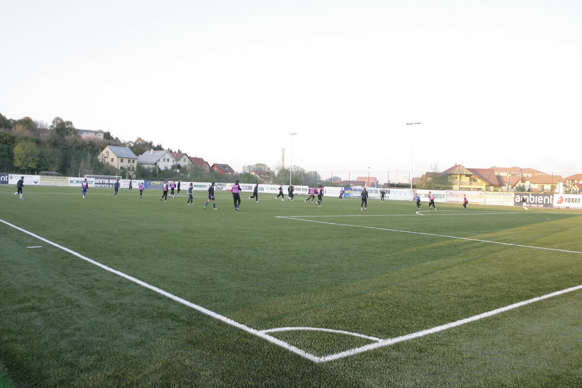 GALERIE FOTO ”U” şi-a inaugurat ieri baza de pregătire de un milion de euro