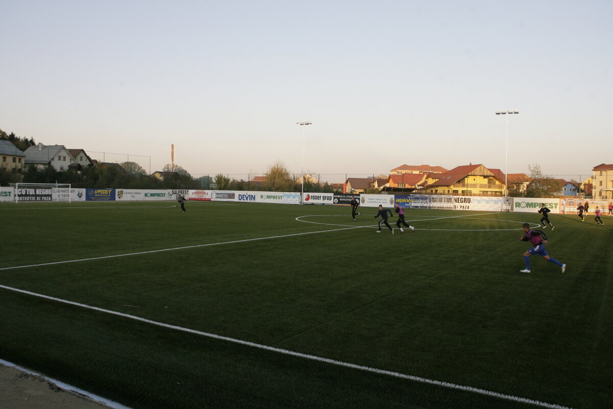 GALERIE FOTO ”U” şi-a inaugurat ieri baza de pregătire de un milion de euro