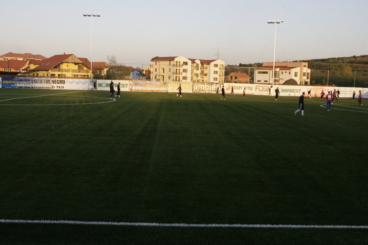 GALERIE FOTO ”U” şi-a inaugurat ieri baza de pregătire de un milion de euro