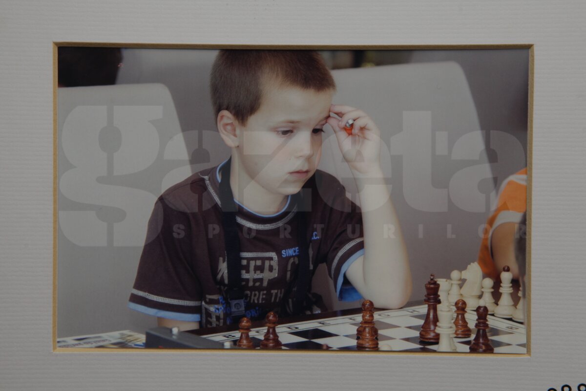 Gazeta l-a vizitat acasă pe David Gavrilescu, proaspăt vicecampion european la şah, categoria 8 ani » Creierul de argint