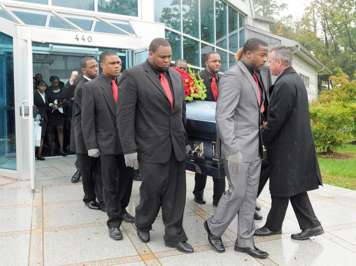 GALERIE FOTO Chauncey Hardy a fost înmormîntat ieri