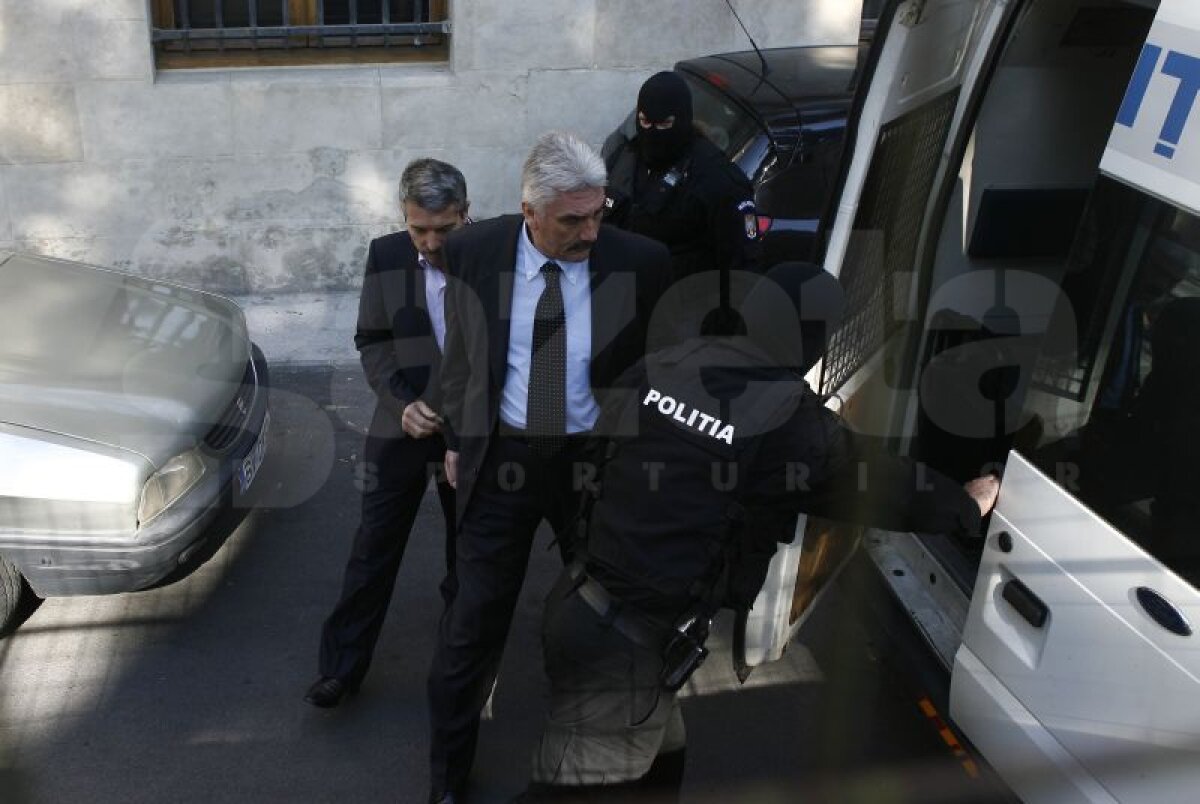FOTO EXCLUSIV » Justiţia a decis: Avram şi Ţerbea rămîn în arest încă 60 de zile