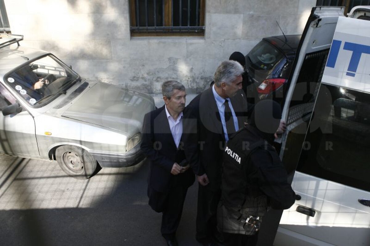 FOTO EXCLUSIV » Justiţia a decis: Avram şi Ţerbea rămîn în arest încă 60 de zile