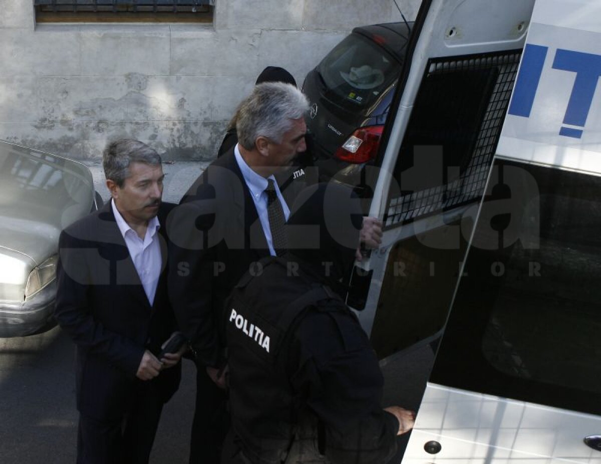 FOTO EXCLUSIV » Justiţia a decis: Avram şi Ţerbea rămîn în arest încă 60 de zile