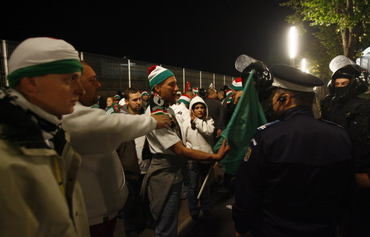 FOTO Ultraşii polonezi s-au bătut cu badigarzii pe National Arena. Un cameraman a lovit un angajat BGS