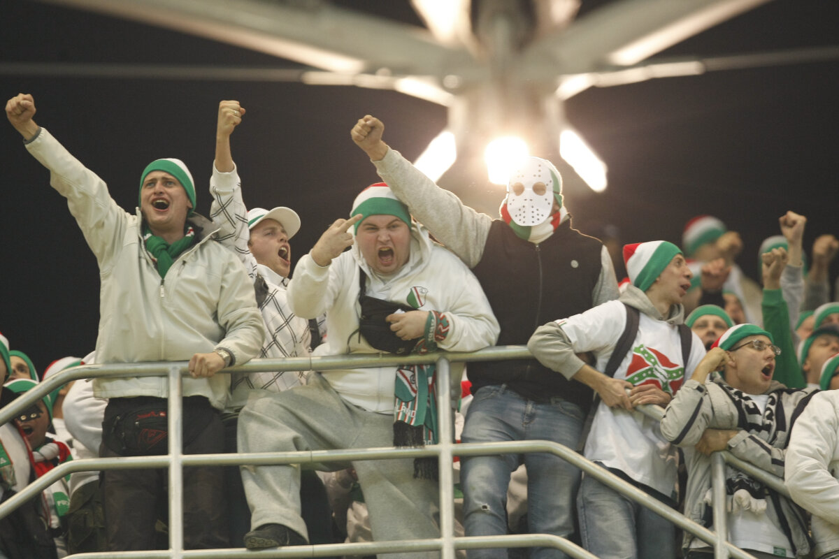 FOTO Un polonez şi-a pierdut cîteva degete după ce i-a explodat o petardă în mînă