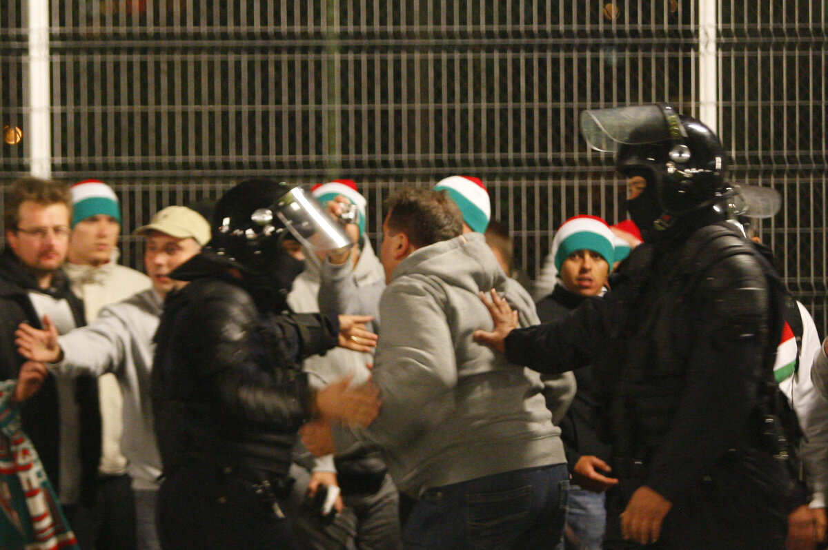 FOTO Un polonez şi-a pierdut cîteva degete după ce i-a explodat o petardă în mînă