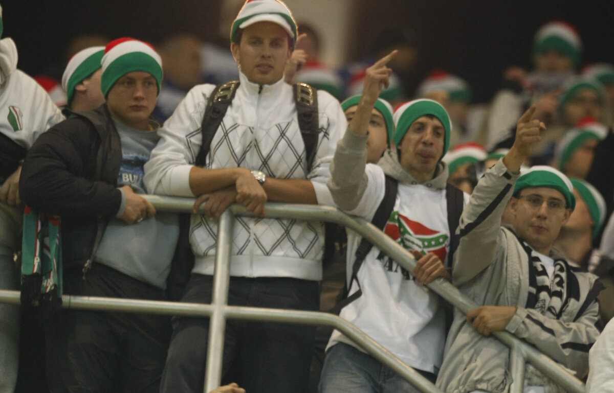 FOTO Un polonez şi-a pierdut cîteva degete după ce i-a explodat o petardă în mînă