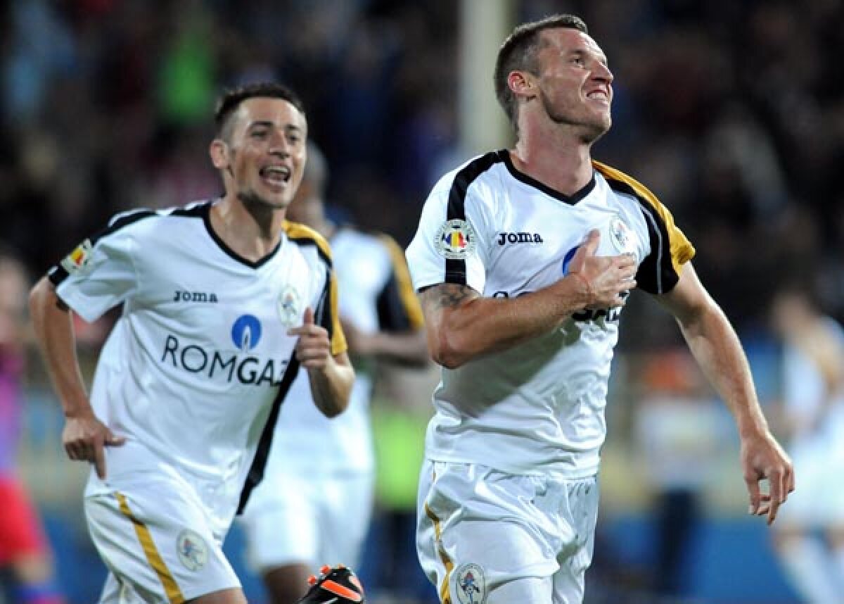 Mediaşul a trecut cu emoţii peste examenul studenţesc » Pac - pac - pac!