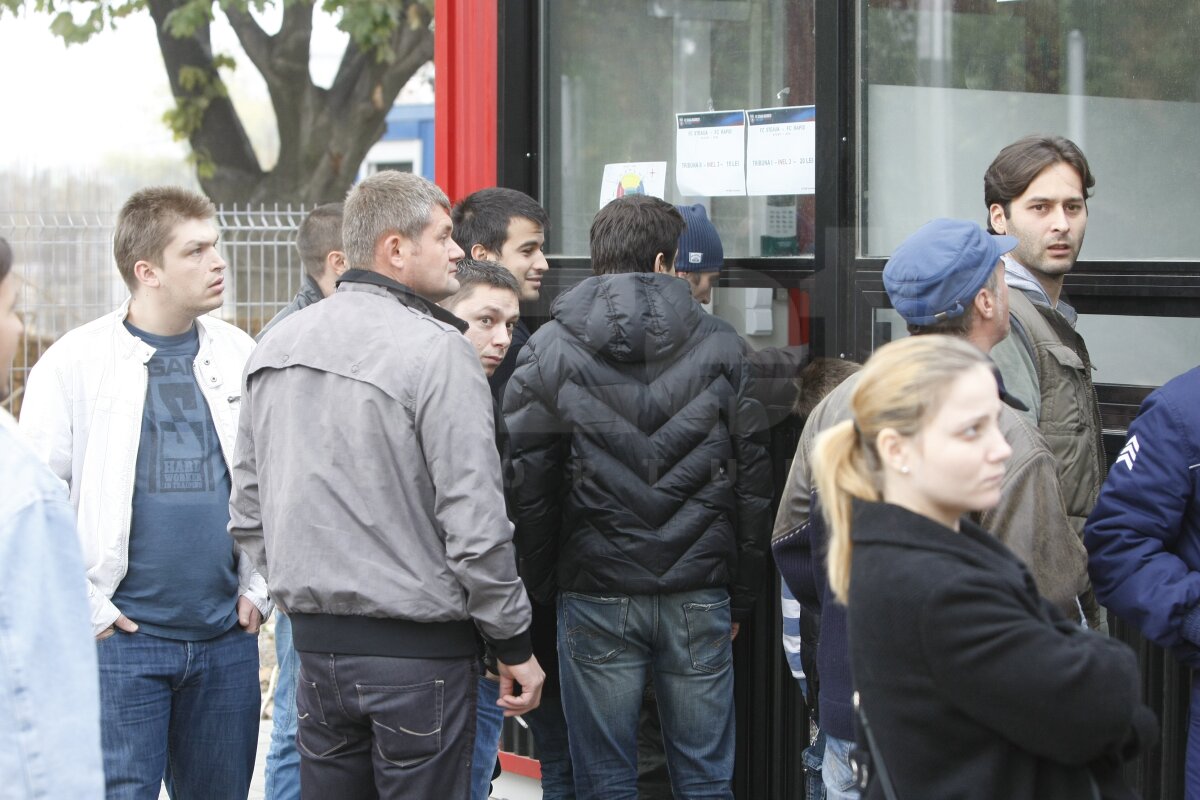 FOTO Steaua nu poate opri o invazie rapidistă pe Arena Naţională! Ce spune Jandarmeria