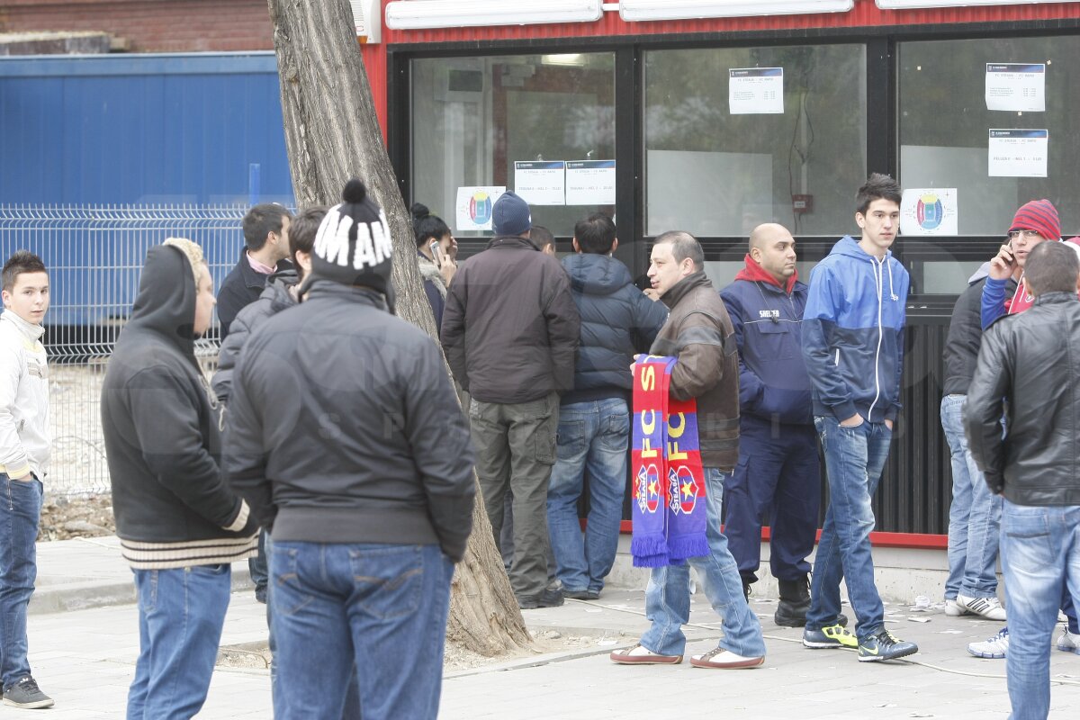 FOTO Steaua nu poate opri o invazie rapidistă pe Arena Naţională! Ce spune Jandarmeria