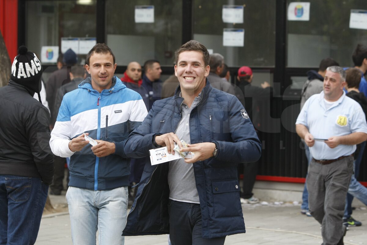 FOTO Steaua nu poate opri o invazie rapidistă pe Arena Naţională! Ce spune Jandarmeria