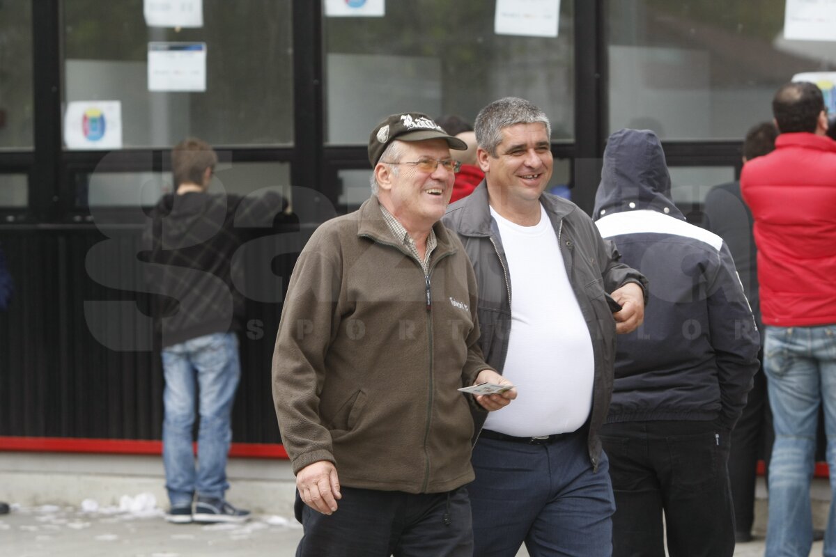 FOTO Steaua nu poate opri o invazie rapidistă pe Arena Naţională! Ce spune Jandarmeria