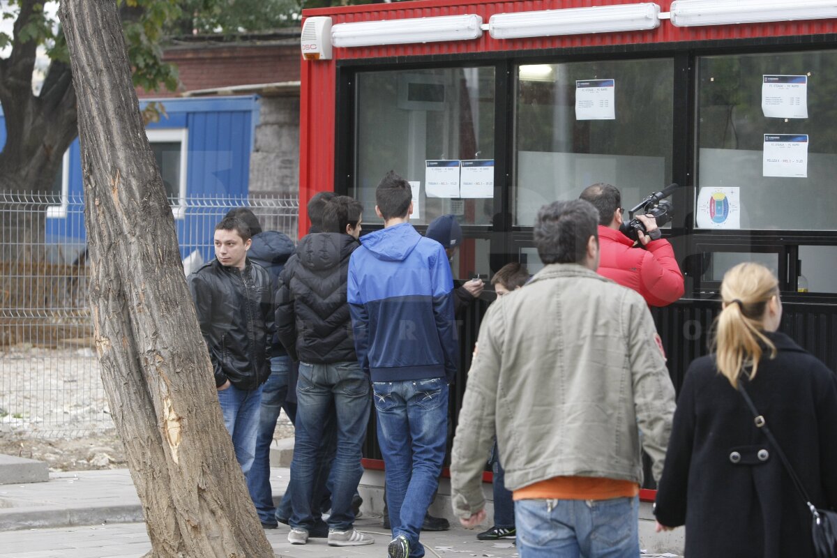 FOTO Steaua nu poate opri o invazie rapidistă pe Arena Naţională! Ce spune Jandarmeria