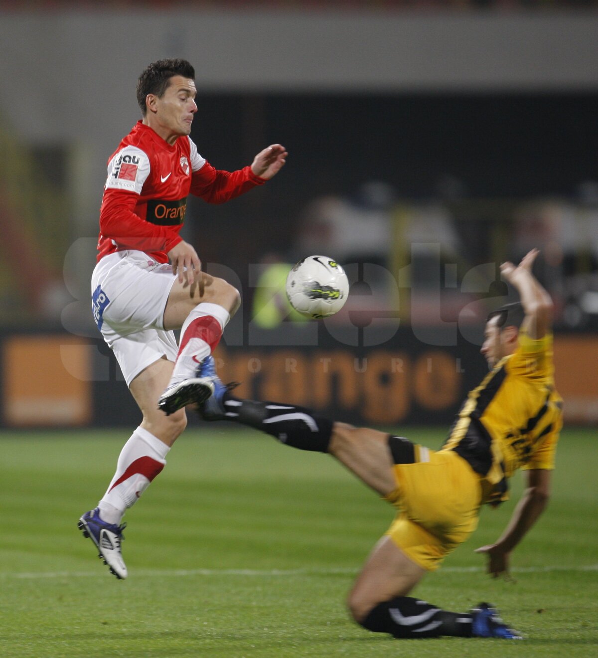 FOTO Braşovul o încurcă pe Dinamo acasă, 0-0