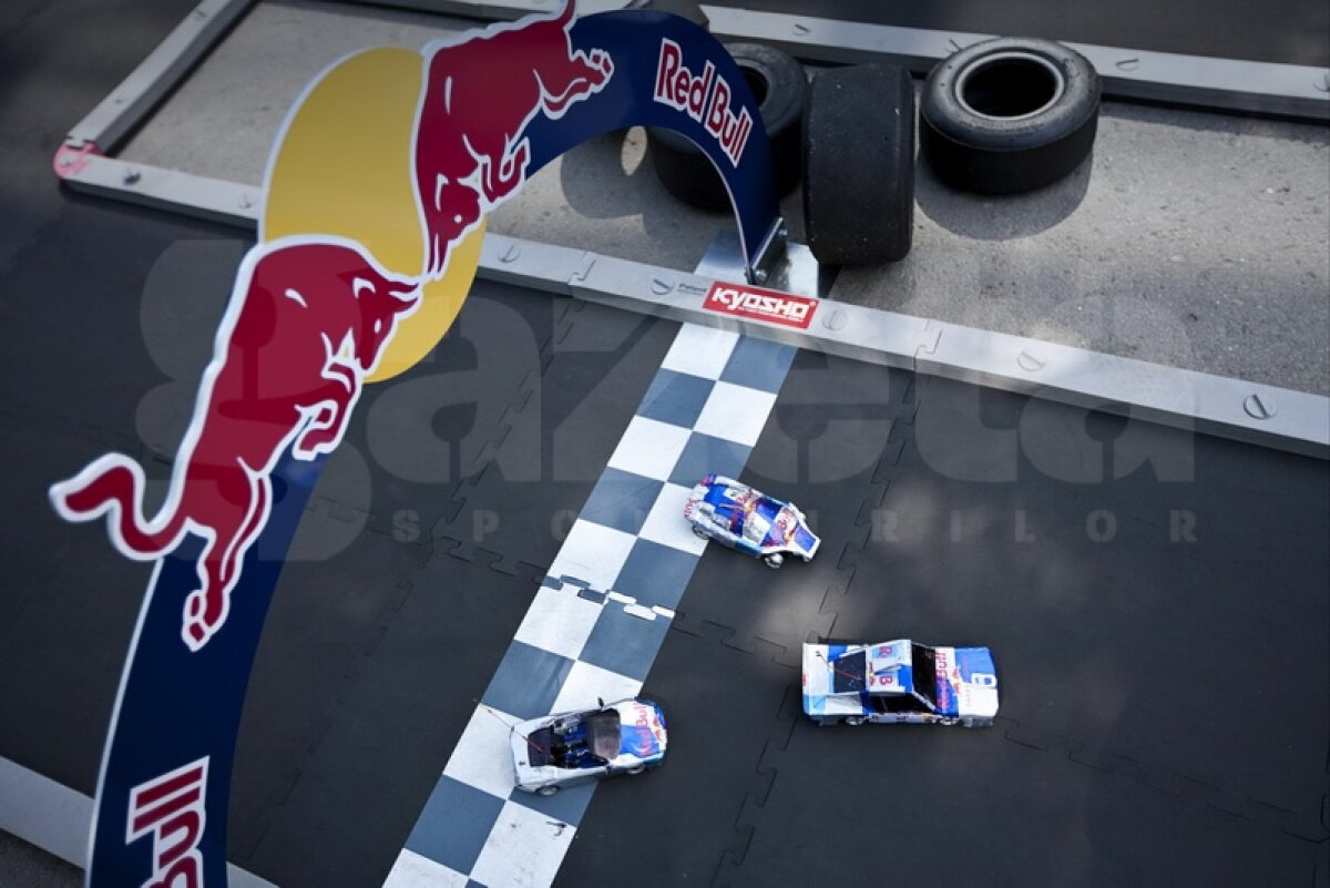 2 români merg la fabrica Red Bull Racing de la Milton Keynes!