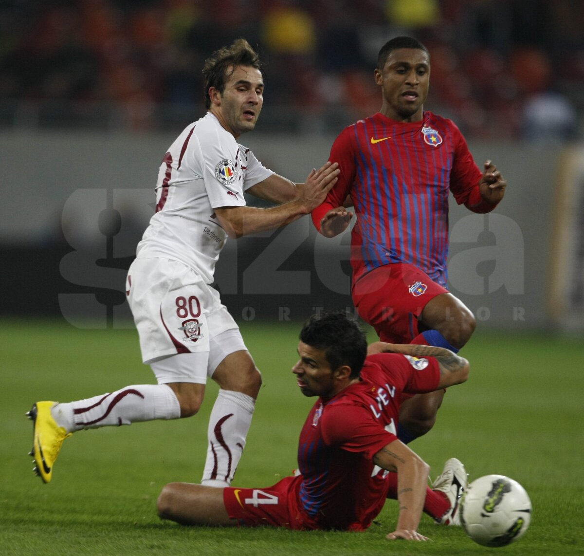 FOTO » Steaua - Rapid 0-0 într-un derby cu scandal