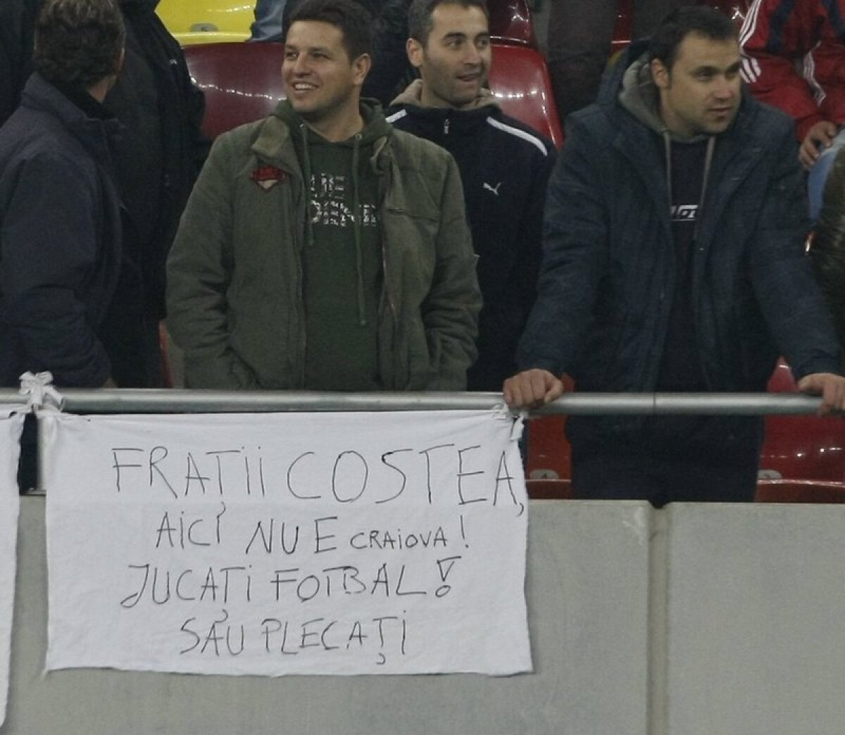 INCREDIBIL Supărat că nu joacă, Florin Costea a fugit la vestiare în timpul meciului!