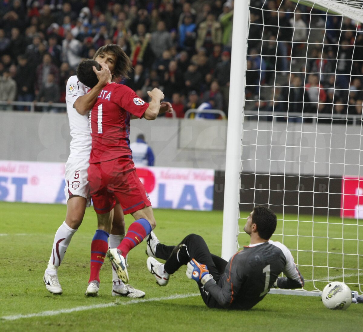 Prepeliţă: "Coman mi-a dat o palmă în parcare şi mi-a spus că mă va bate" :O