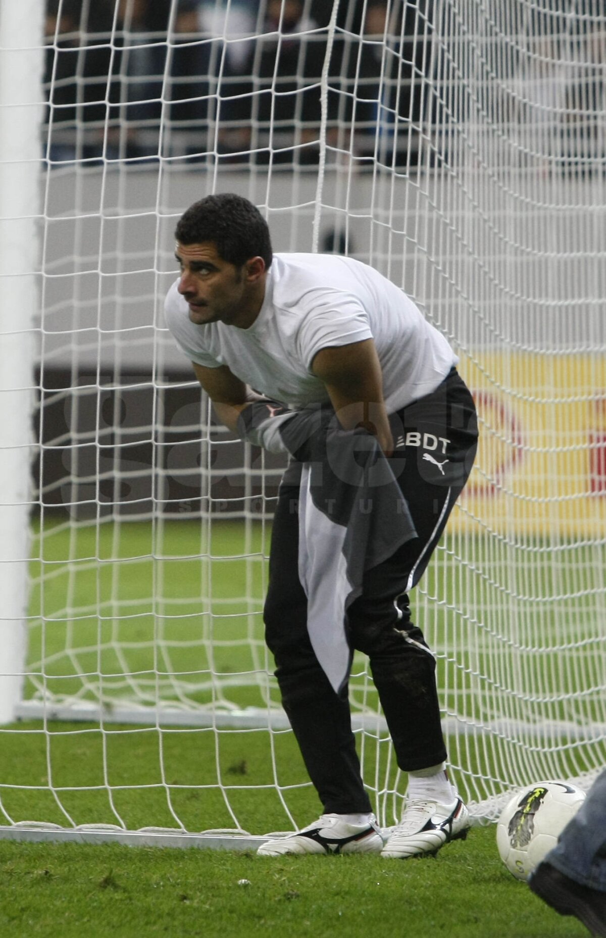 Prepeliţă: "Coman mi-a dat o palmă în parcare şi mi-a spus că mă va bate" :O