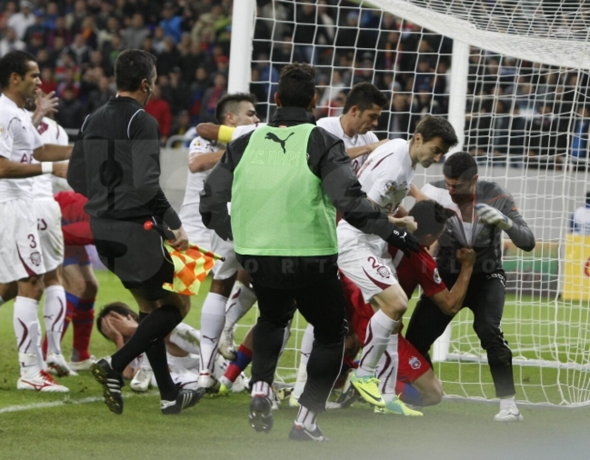 FOTO Steaua putea cîştiga un nou derby la "masa verde" » Rapidul ar fi putut avea 5 eliminaţi