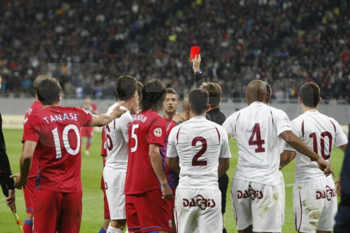 FOTO Steaua putea cîştiga un nou derby la "masa verde" » Rapidul ar fi putut avea 5 eliminaţi