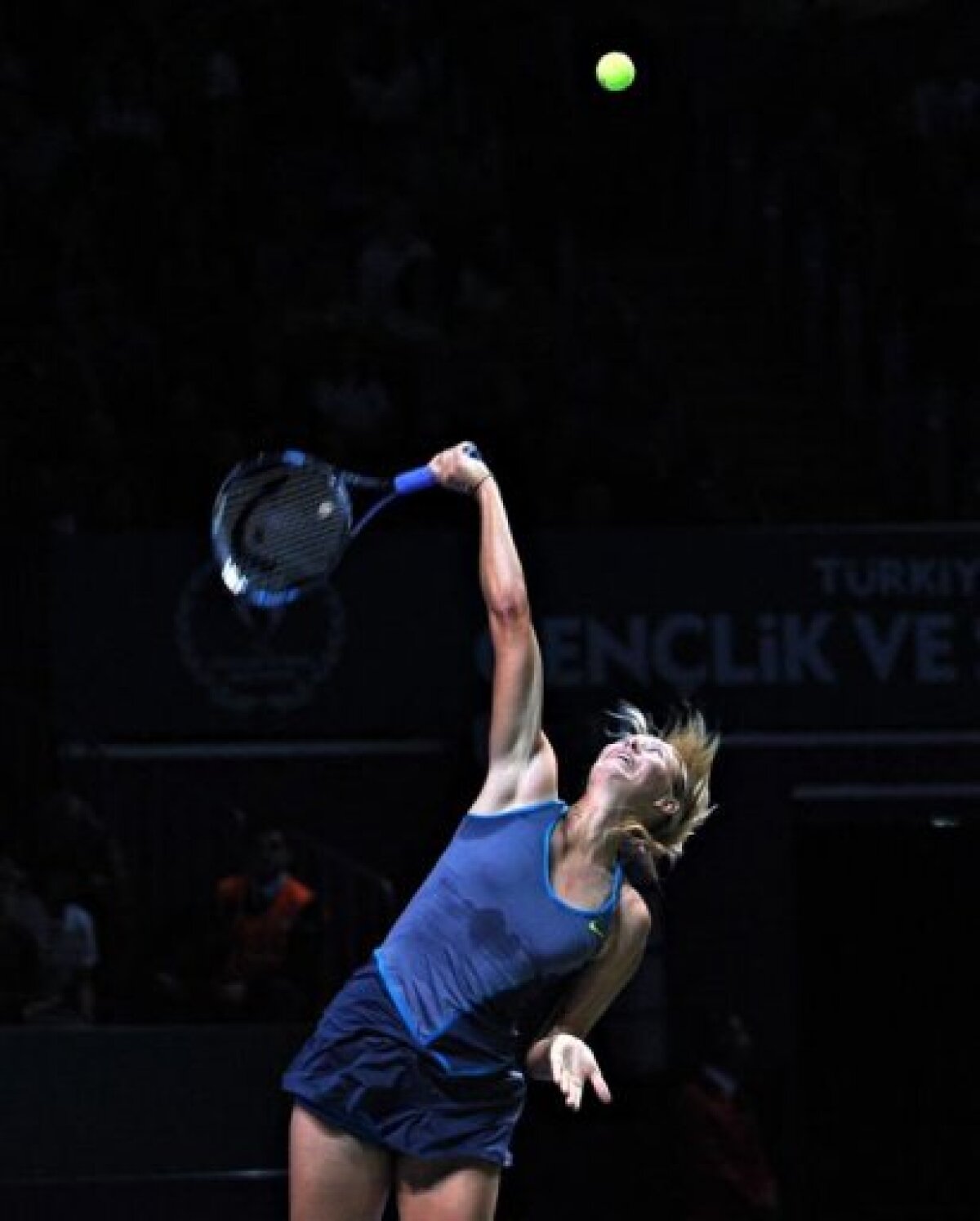 Turneul Campioanelor: Zvonareva a învins-o pe lidera clasamentului WTA