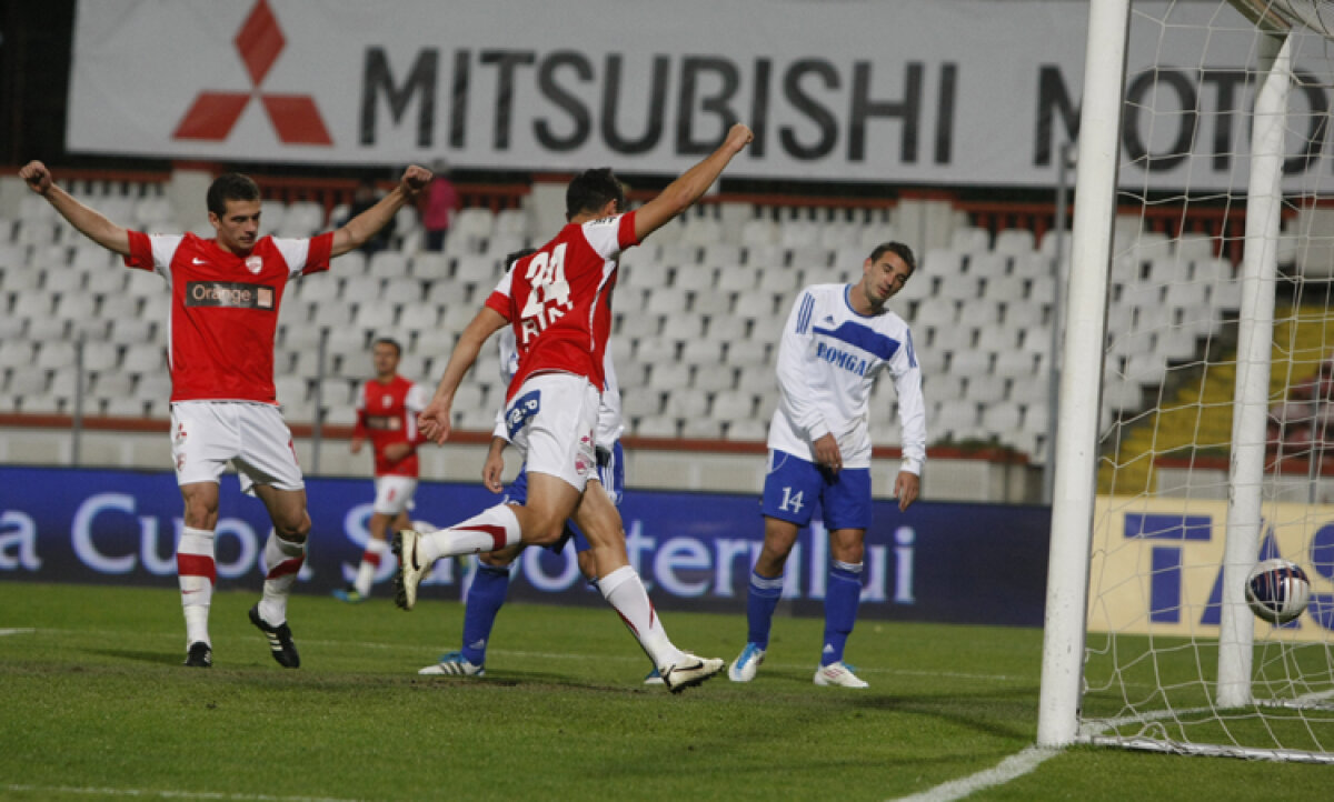 Dinamo se califică în "sferturile" Cupei după 5-0 cu Gaz Metan Severin