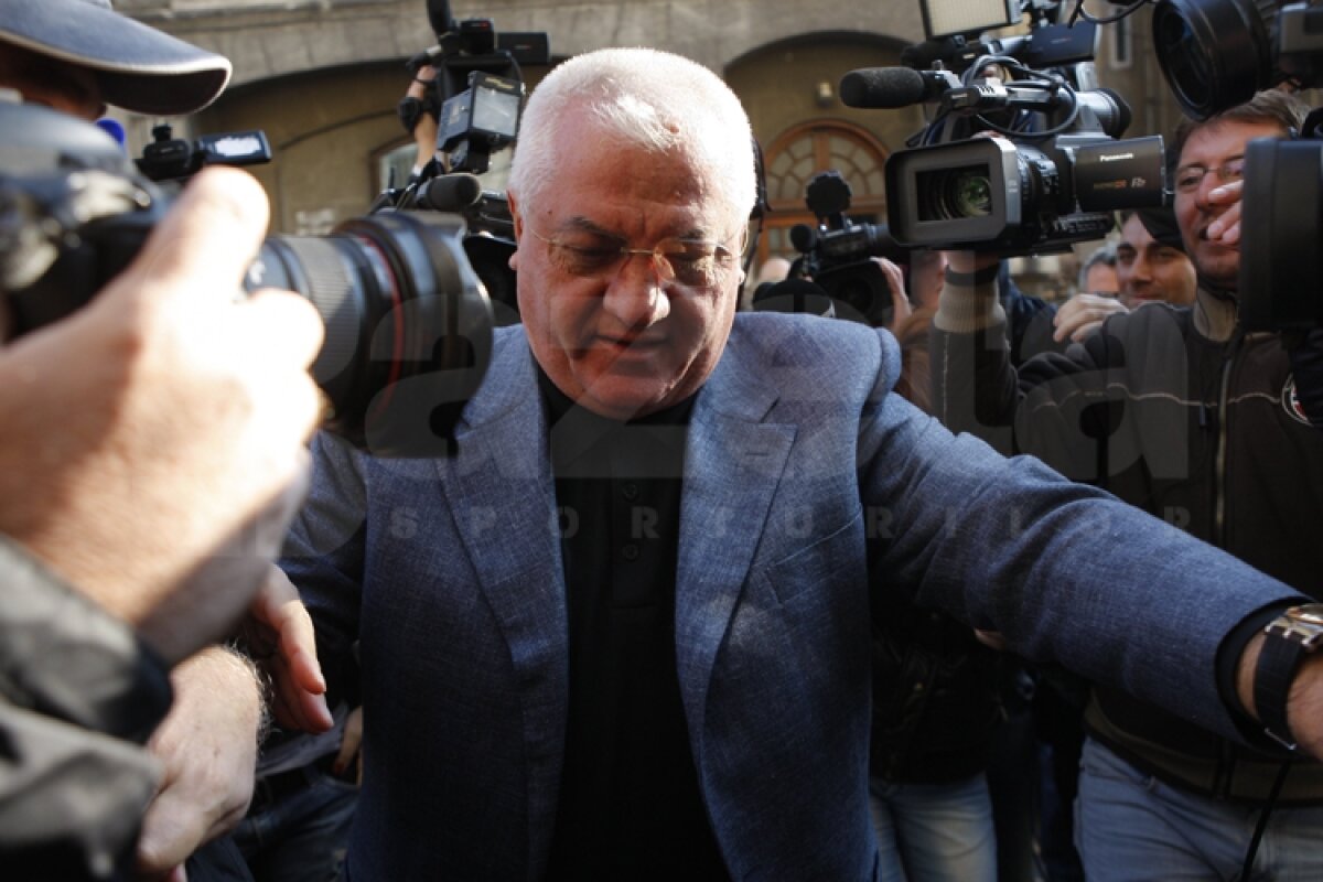UPDATE Dragomir a ieşit nervos din sediul DNA: "Vreţi corectitudine sau vreţi sînge?"