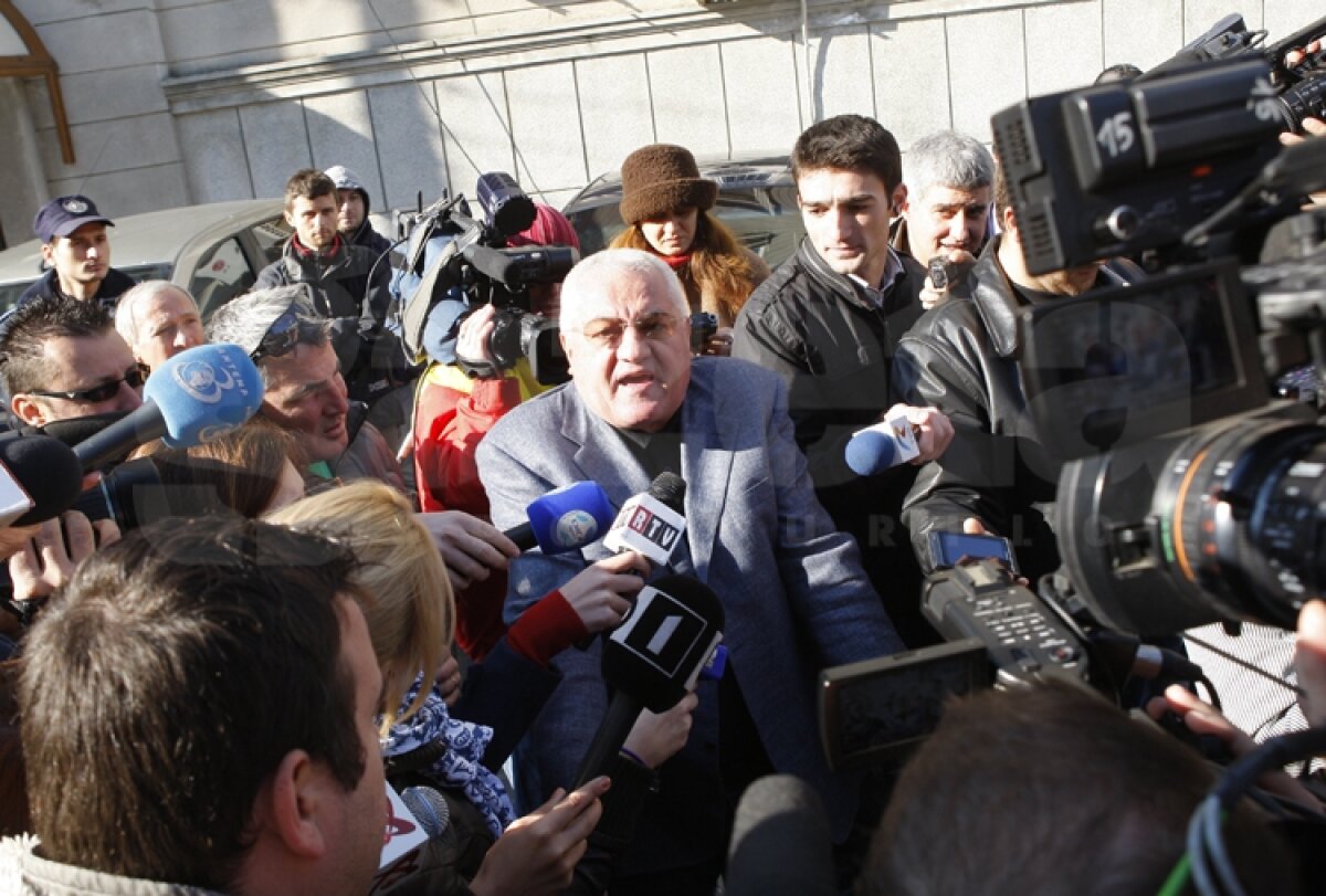 UPDATE Dragomir a ieşit nervos din sediul DNA: "Vreţi corectitudine sau vreţi sînge?"