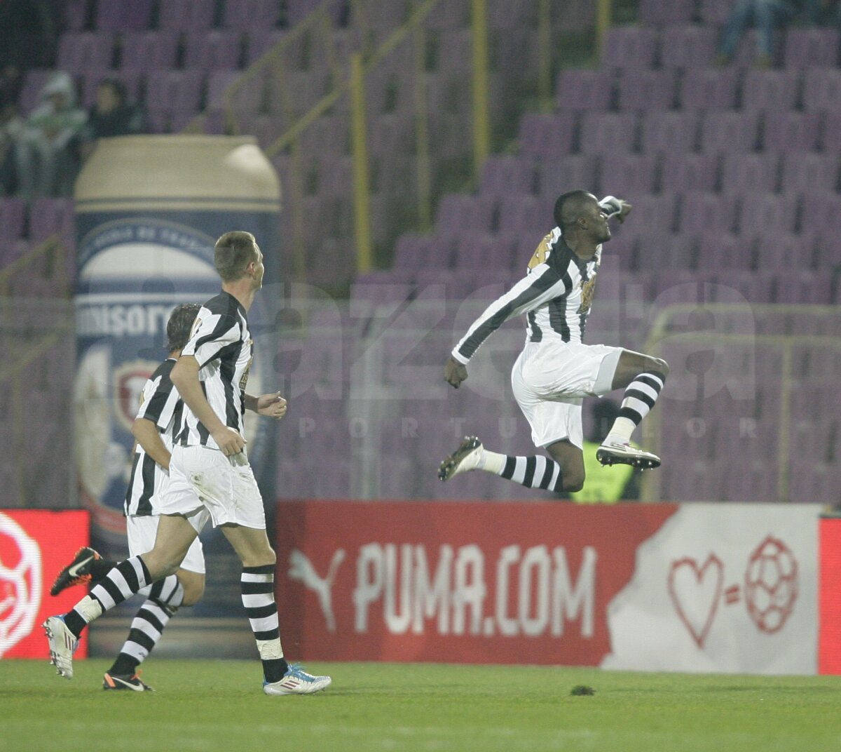 Campioana ruşinii! » Steaua a fost umilită de Poli Timişoara şi a ratat calificarea în sferturile Cupei!