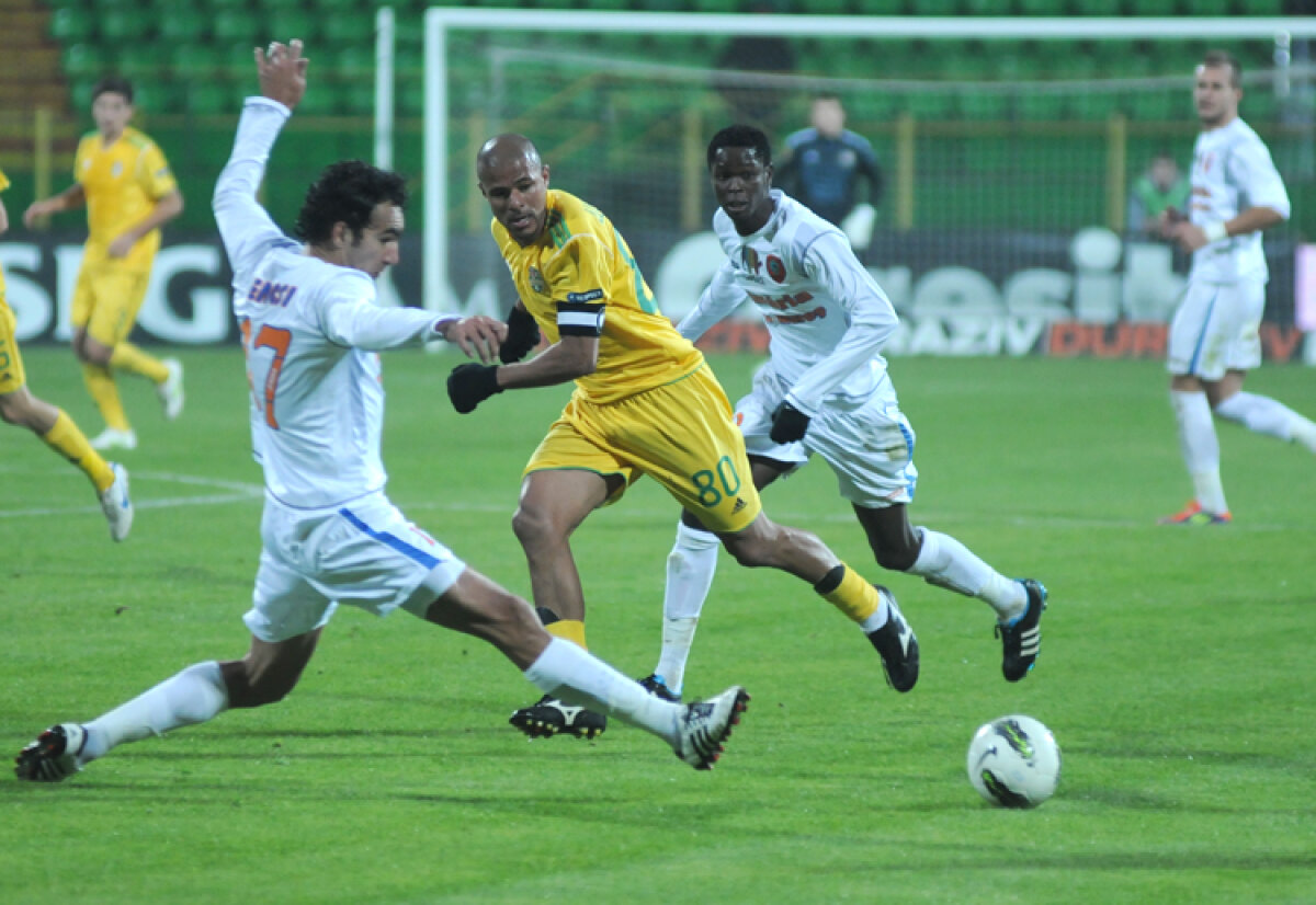 Senzaţionalul Wesley: hattrick în 11 minute la Vaslui - Tg Mureş 4-0