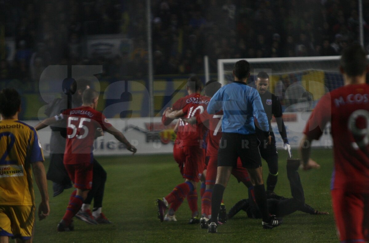 Cronica unui meci tragic Petrolul - Steaua 0-2, suspendat în minutul 45 » Marea irascibilitate
