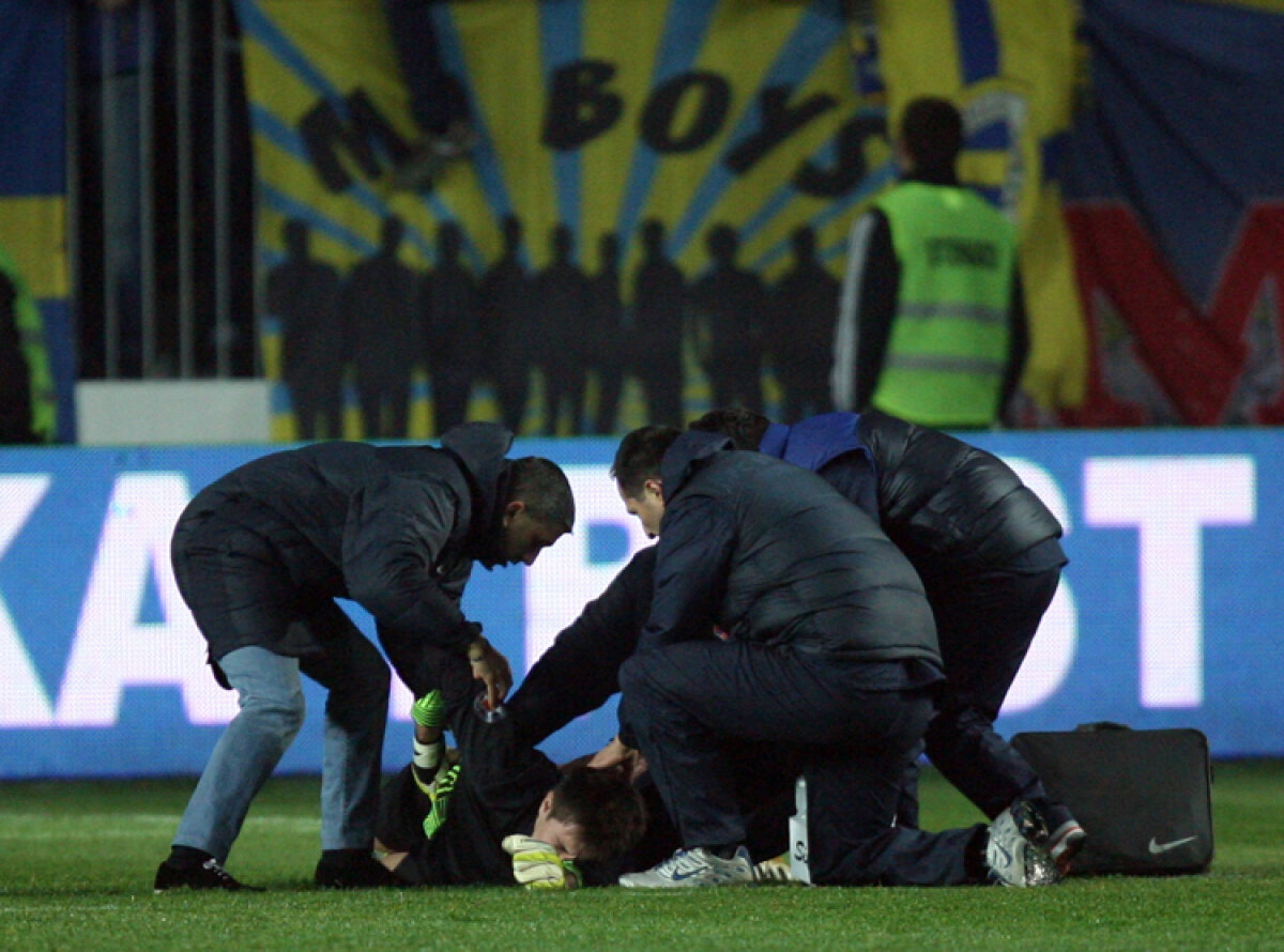 FOTO » AŞA A ÎNCEPUT! Pumnul l-a prins total nepregătit pe Galamaz