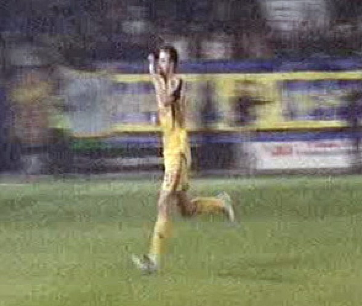 FOTO Huliganul de la Ploieşti a fost ajutat de jucătorul Sipovici să ascundă urmele agresiunii